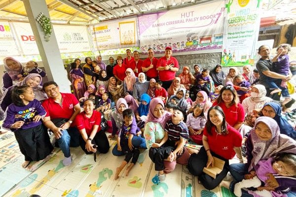 Swiss-Belhotel International Indonesia dan Rumah Sakit Azra Bogor Kunjungi Yayasan Ramah Cerebral Palsy di Bogor
