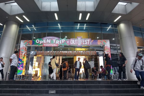 SEMARAK WISATA OPEN TRIP PADA IIOUTFEST 2024