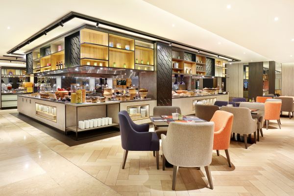 Jelajahi Ragam Kuliner Asia Hingga Eropa di Food Exchange Novotel Jakarta Mangga Dua Square