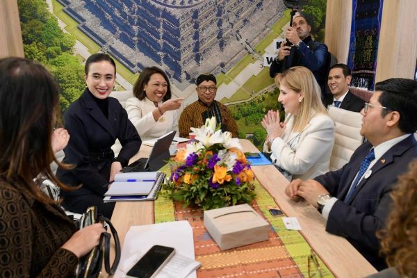 Menteri Pariwisata Gelar Pertemuan Bilateral di ITB Berlin, Jerman